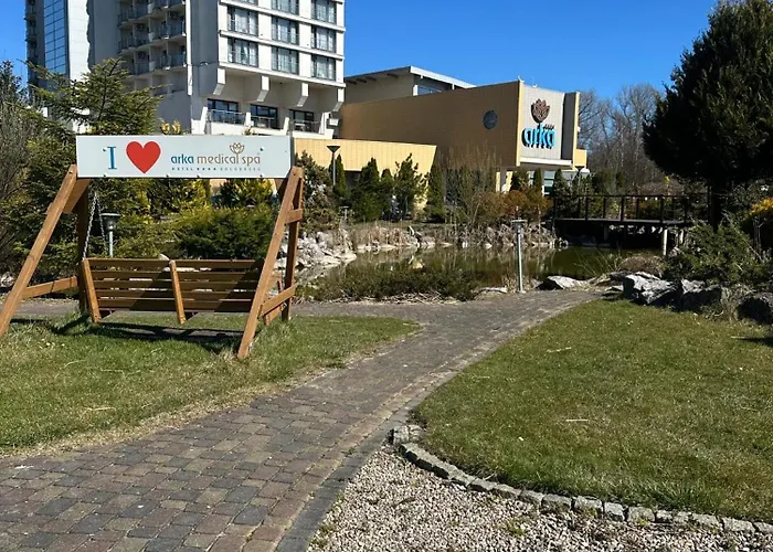 Arka 615 A 3* קולובז'ג